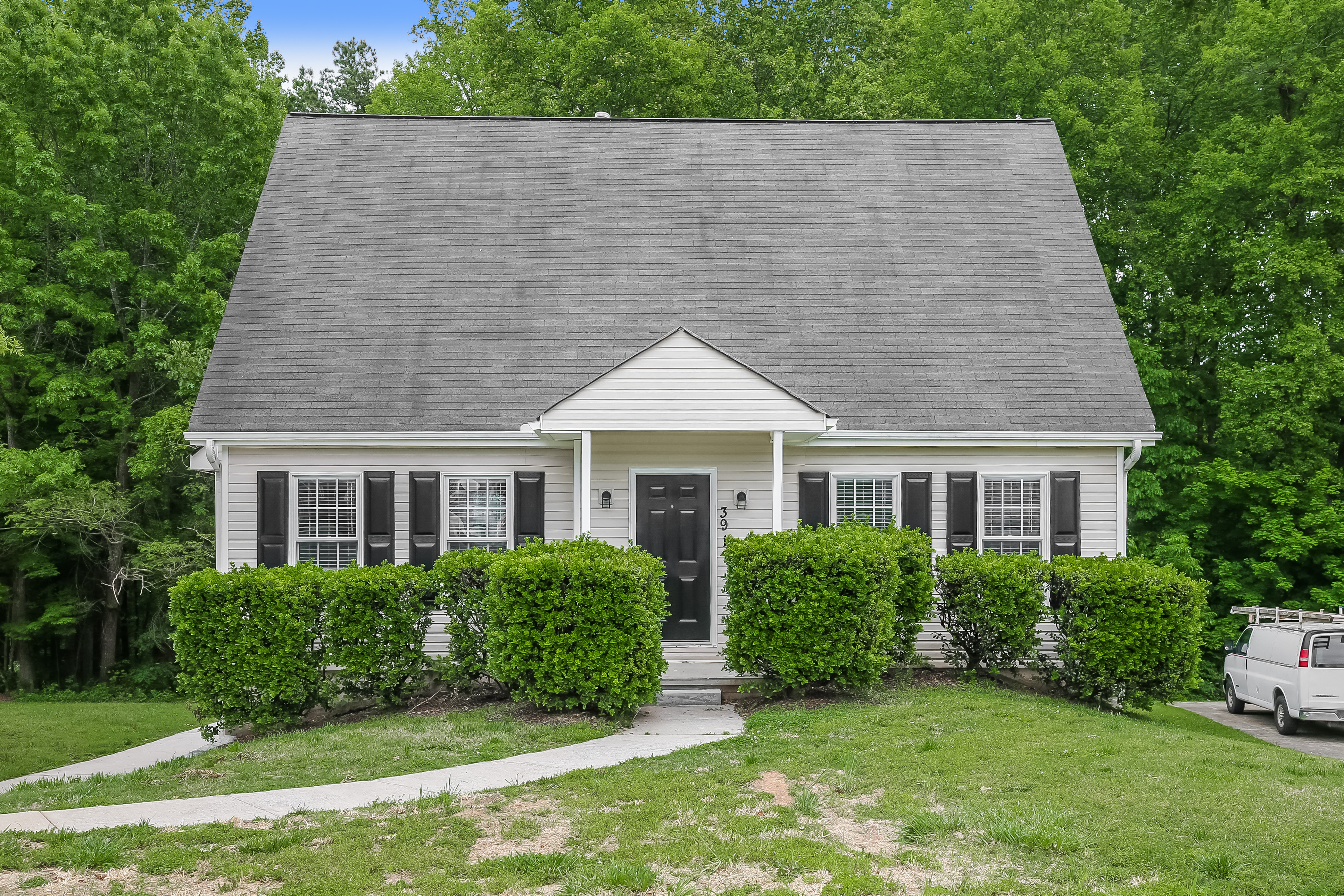 3912 Magnolia Place Ln Winston-Salem, NC 27107